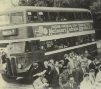 Autobus Aclo en el cruce de la Rambla y la C Real de Sant Just, ao 1953