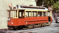 Tranvía de la línea 12 en la Pl. Borrás