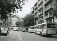 Final de la c. Tajo con autobuses de las línea 85 y 86 de Casas. Archivo Municipal de Barcelona, año 1991