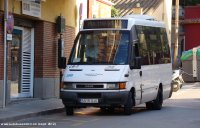 Línea MB3 en el final de La Floresta en Sant Cugat, sept.2012, Veáse que un autobús del servicio urbano de  Cervelló hacía la línea