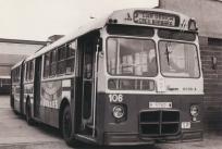 Autobús de la línea 2. Colección Javier Flórez