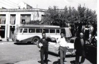 Autobús de Gasol realizando la línea de Torreforta - La Canonja en la calle Colón con Reading, año 1959. Colección Josep Moncursi