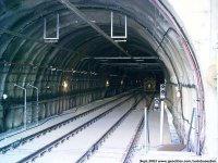 Vista del tunel que parte de la estación de Torre Baró - Vallbona hacia Ciudad Meridiana