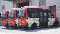 Buses de Barri 4x4 en la calle Ferro de Barcelona, sept.2016